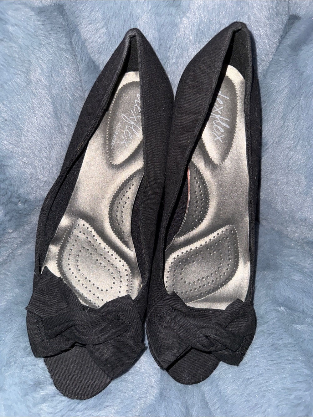 Dexflex by Dexter Black Knot Peep-Toe wedge with Cushioned Insole - W10